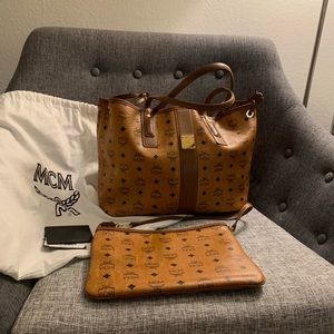 MCM Medium Liz Shopper Tote-reversible - 9/10